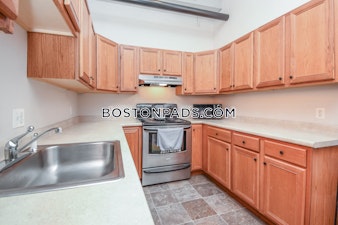 Lakeview Ave. Dracut