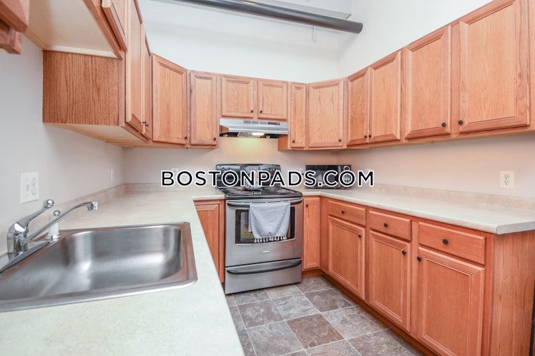 Lakeview Ave. Dracut