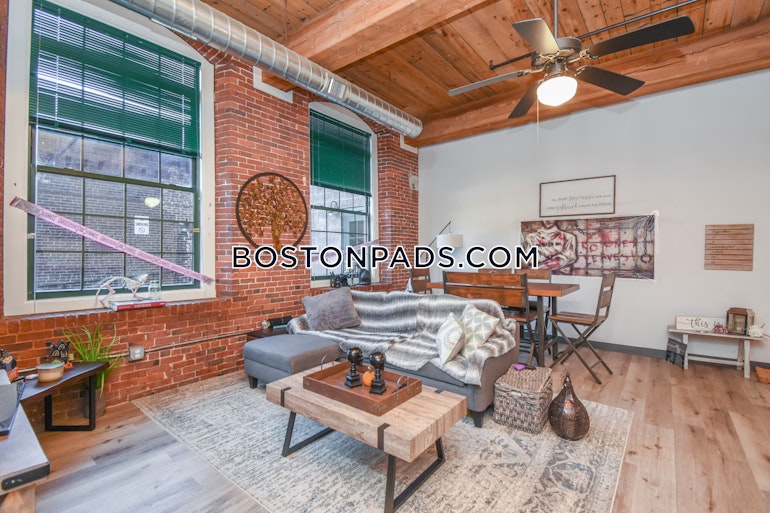 Lakeview Ave. Dracut