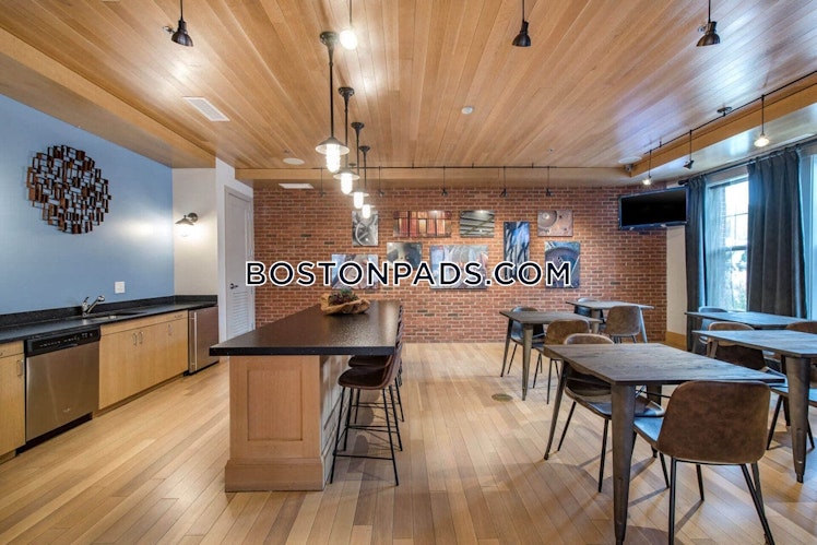 Washington St., Melrose