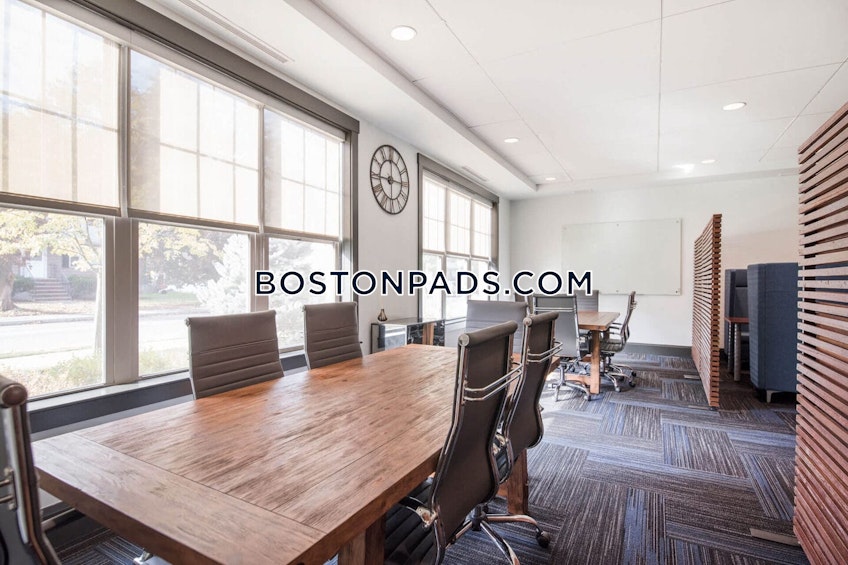 Melrose - $4,925+ /month