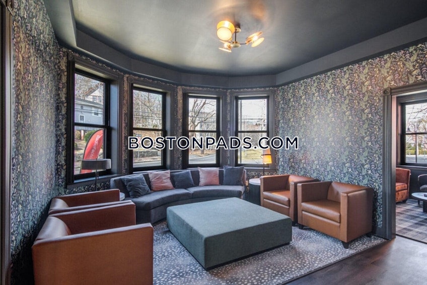 Melrose - $4,925+ /month