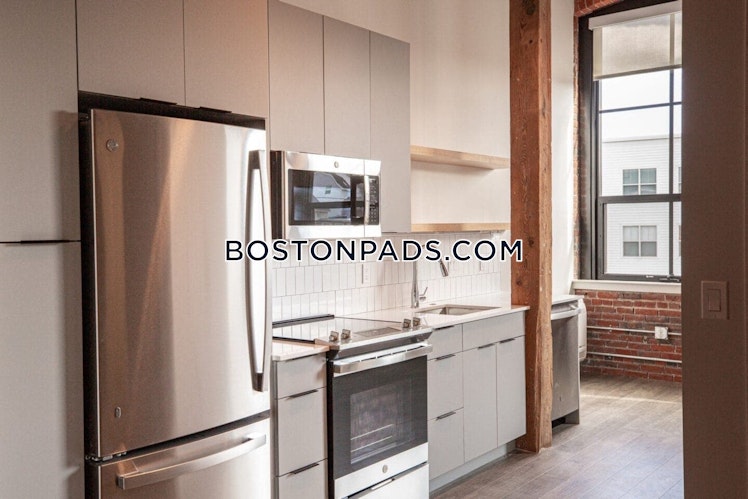 Washington St., Melrose