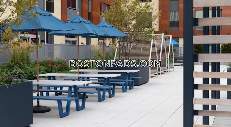 Pleasant St., Malden