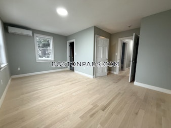 Brentwood St. Boston