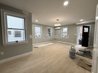 Brentwood St. Boston