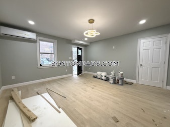 Brentwood St. Boston