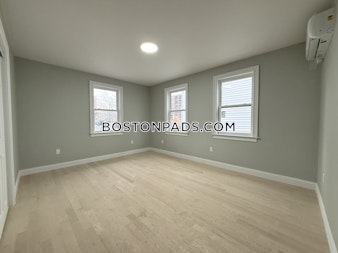 Brentwood St. Boston