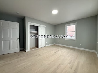 Brentwood St. Boston