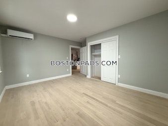 Brentwood St. Boston