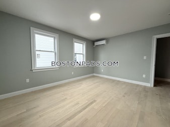 Brentwood St. Boston