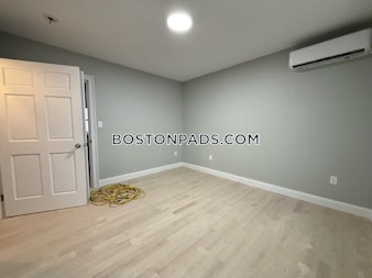 Brentwood St. Boston