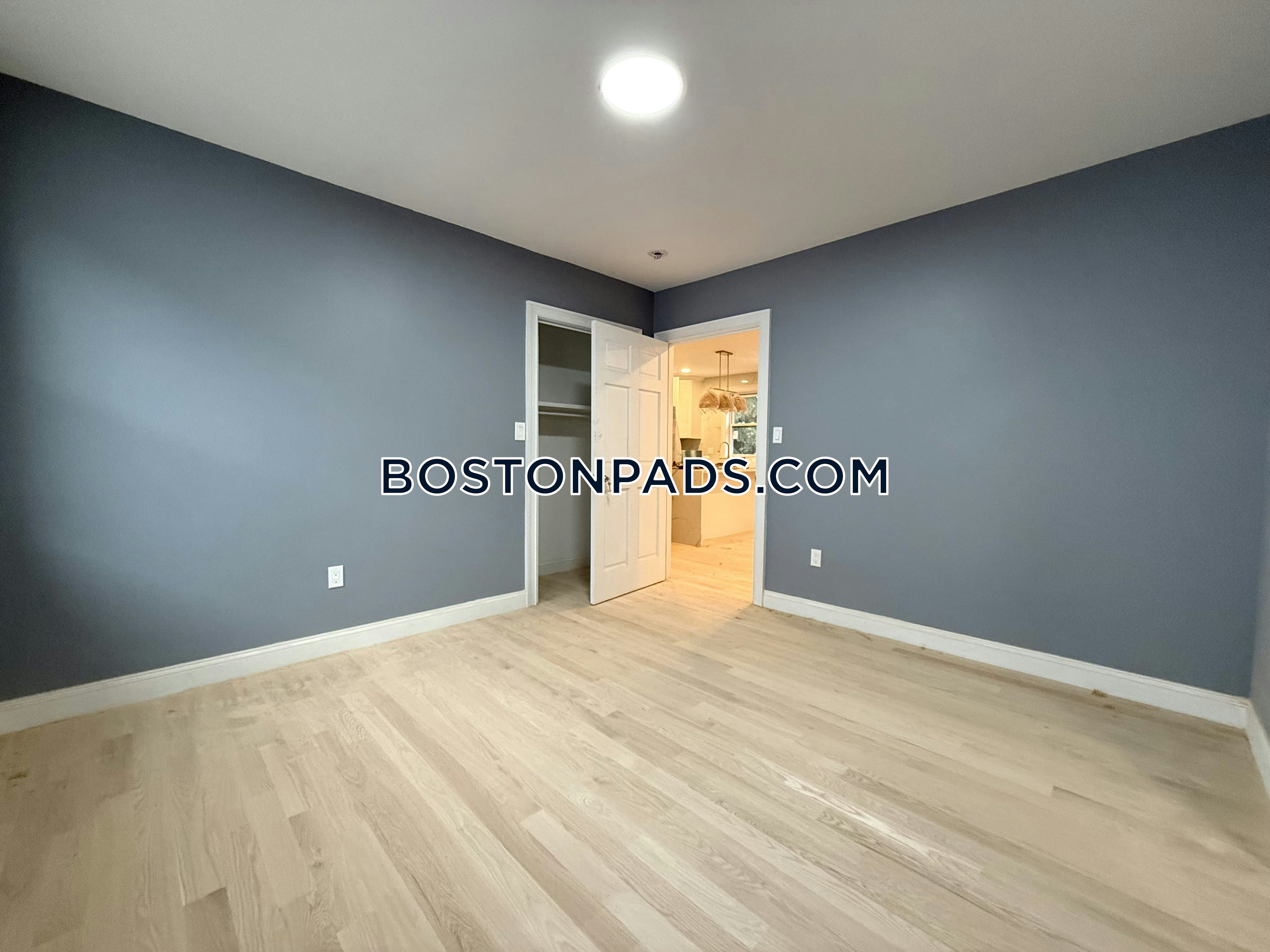 Boston - 4 Beds, 4.5 Baths