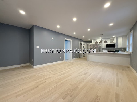 Brentwood St. Boston photo 14