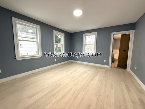 Brentwood St. Boston photo 15