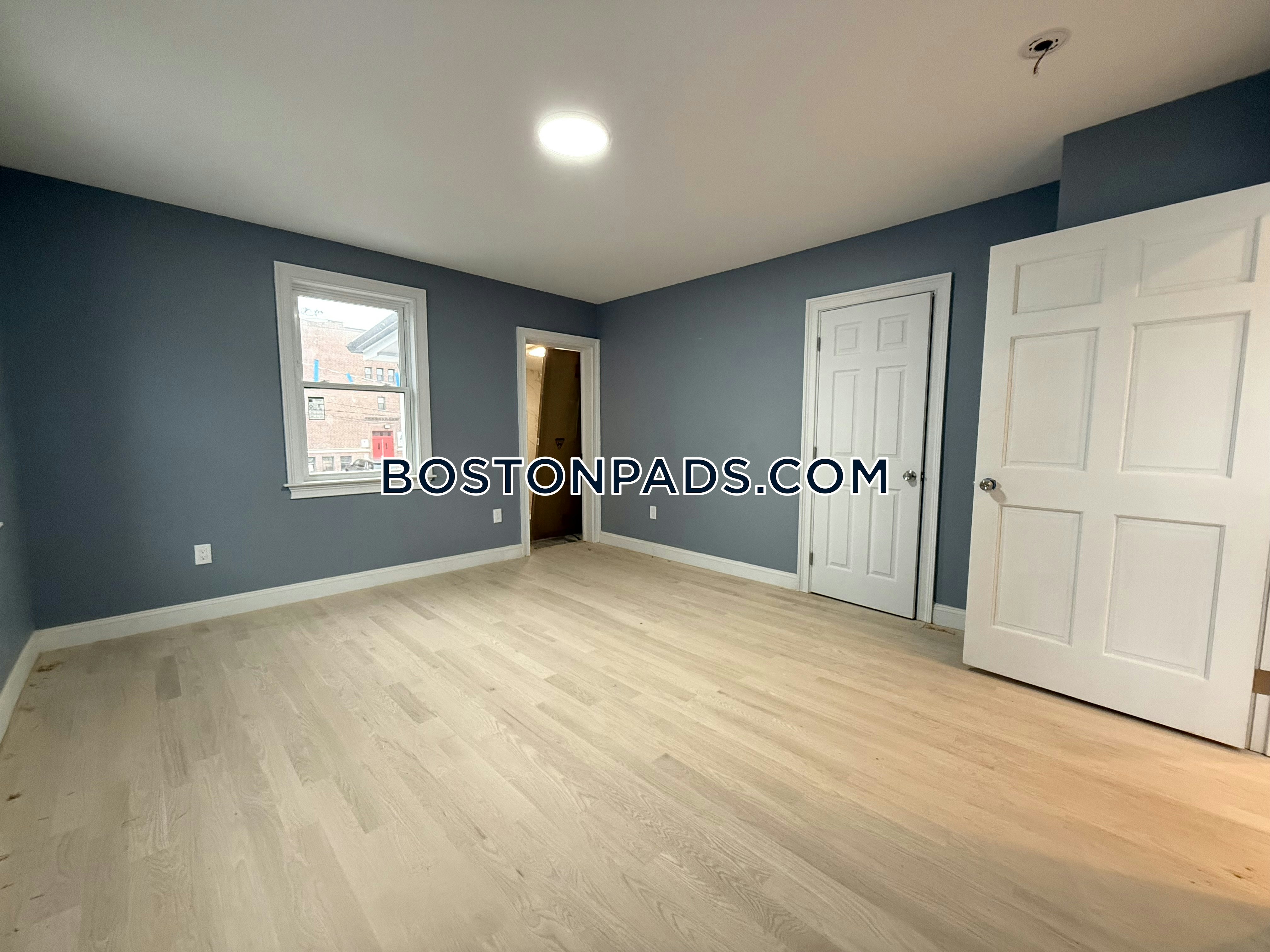 Boston - 4 Beds, 4.5 Baths