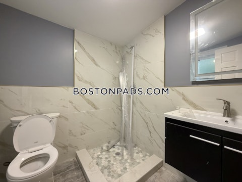 Brentwood St. Boston photo 20