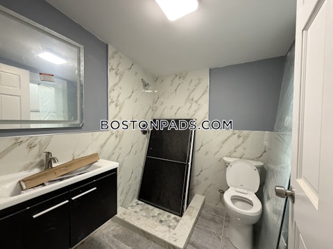 Brentwood St. Boston photo 25