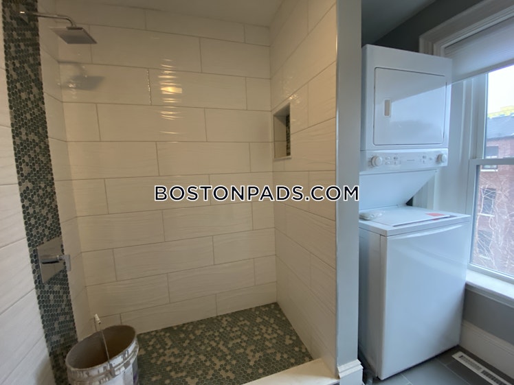 Wigglesworth St., Roxbury Crossing