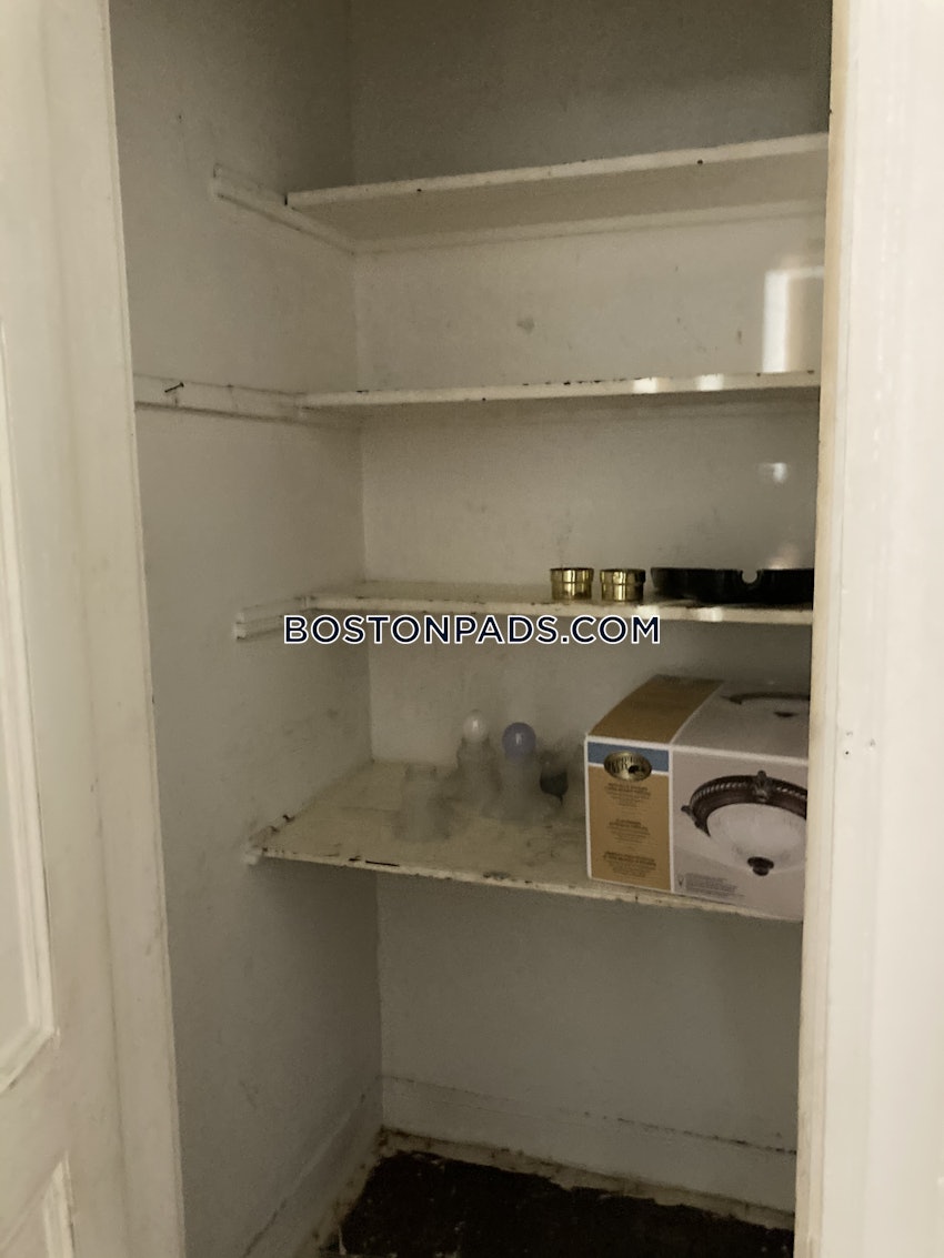 BOSTON - ROXBURY - 3 Beds, 1 Bath - Image 32