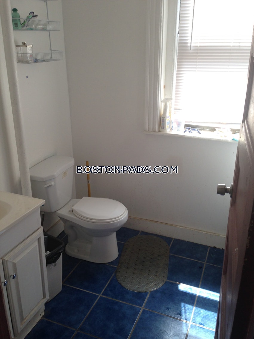 BOSTON - LOWER ALLSTON - 3 Beds, 1 Bath - Image 32