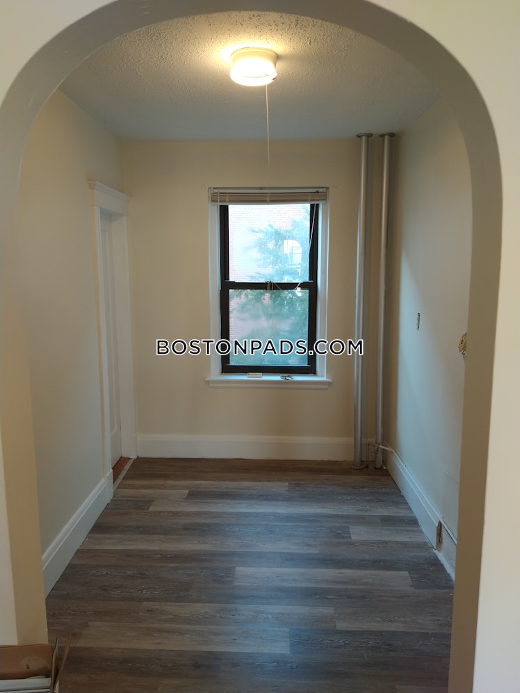 Pleasant St., Malden