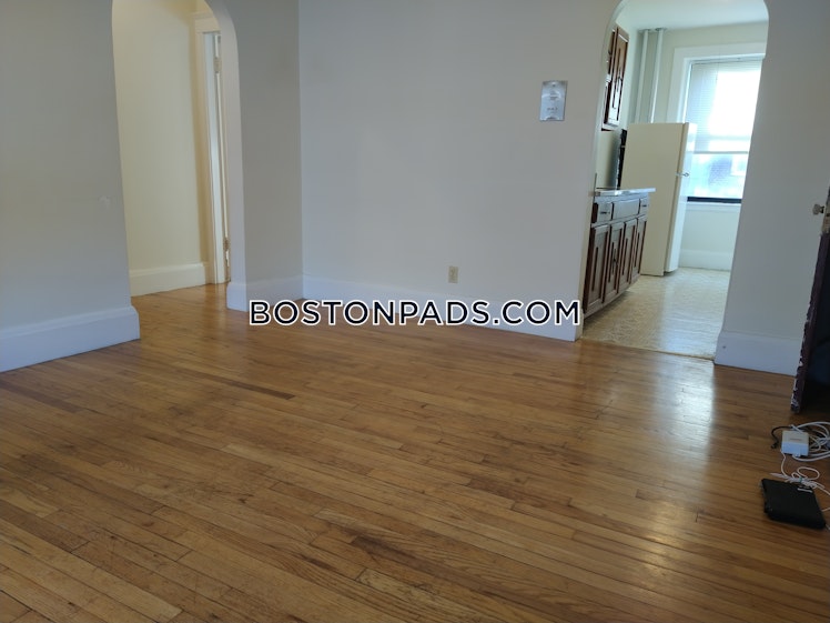 Pleasant St., Malden