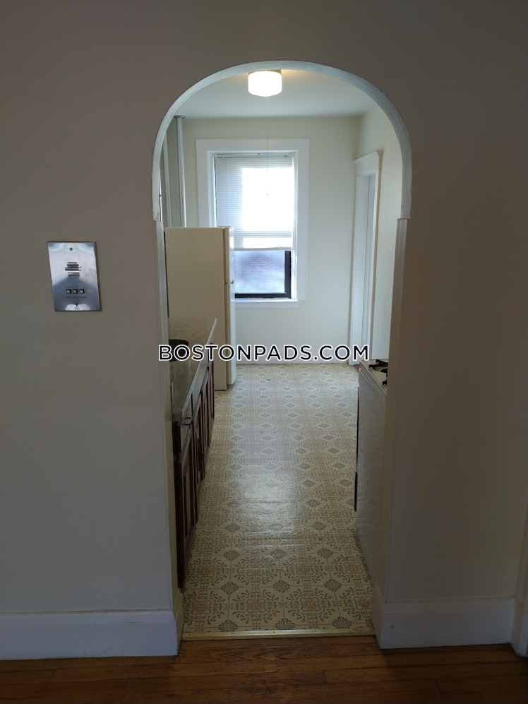 Pleasant St., Malden