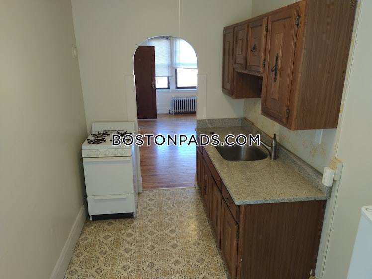 Pleasant St., Malden