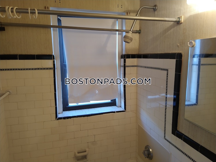 Pleasant St., Malden