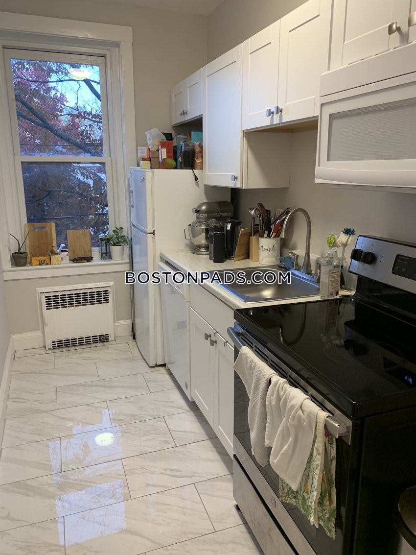 BROOKLINE- COOLIDGE CORNER - 1 Bed, 1 Bath - Image 1