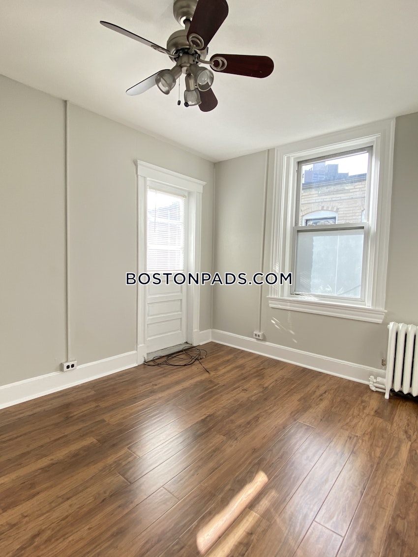 BOSTON - NORTH END - 2 Beds, 1 Bath - Image 22