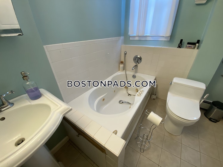 Calumet St., Roxbury Crossing