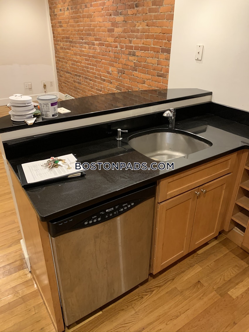 BOSTON - SOUTH BOSTON - WEST SIDE - 3 Beds, 1 Bath - Image 35