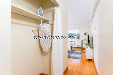 Boston - 0 Beds, 1 Baths