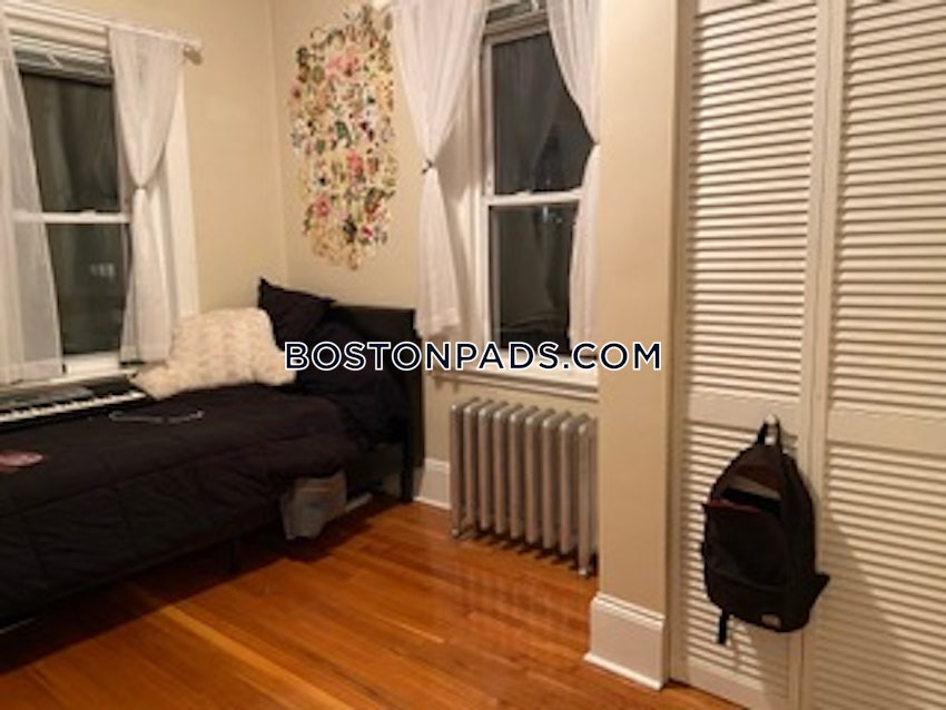 BOSTON - NORTHEASTERN/SYMPHONY - 2 Beds, 1 Bath - Image 3