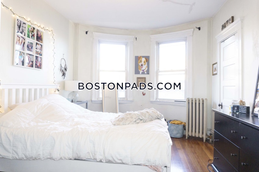 BOSTON - BRIGHTON - CLEVELAND CIRCLE - 5 Beds, 1 Bath - Image 41