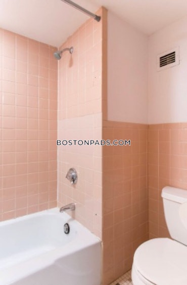 Boston - 0 Beds, 1 Baths