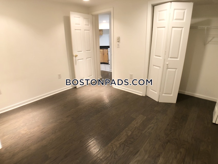 BOSTON - FENWAY/KENMORE - 1 Bed, 1 Bath - Image 4