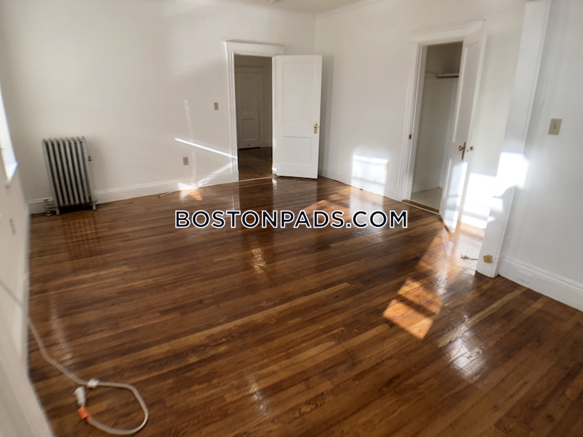 Boston - $2,750+ /month