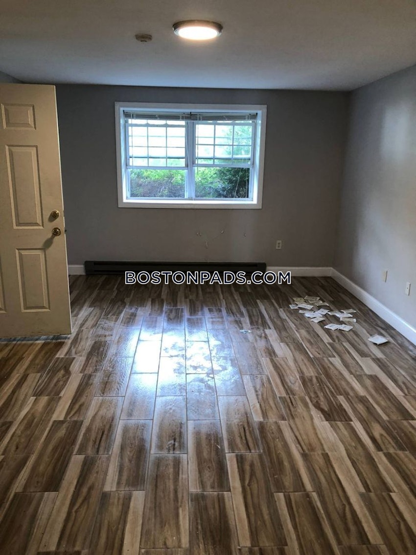 PLYMOUTH - 2 Beds, 1 Bath - Image 3