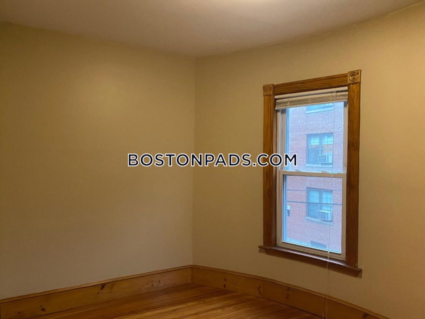 BROOKLINE- BROOKLINE VILLAGE - 4 Beds, 2 Baths - Image 31