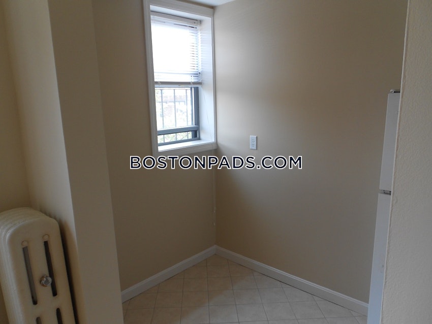 BOSTON - FENWAY/KENMORE - 1 Bed, 1 Bath - Image 10