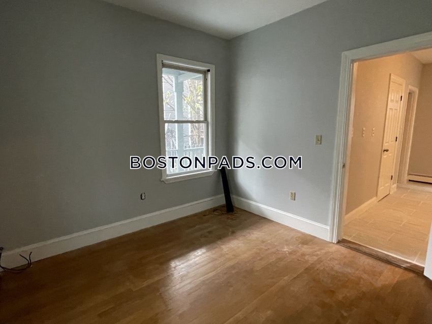 BOSTON - DORCHESTER - SAVIN HILL - 3 Beds, 1 Bath - Image 76