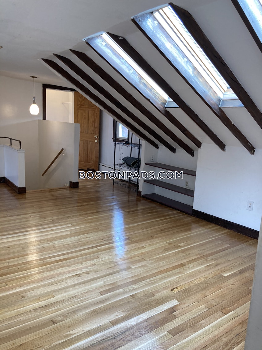 Boston - $4,500+ /month