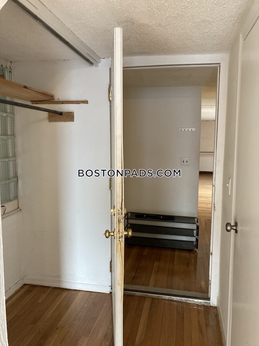 Boston - $4,500+ /month
