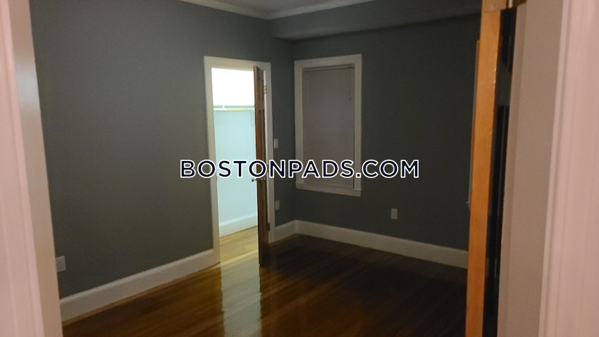 BOSTON - JAMAICA PLAIN - FOREST HILLS - 3 Beds, 2 Baths - Image 13