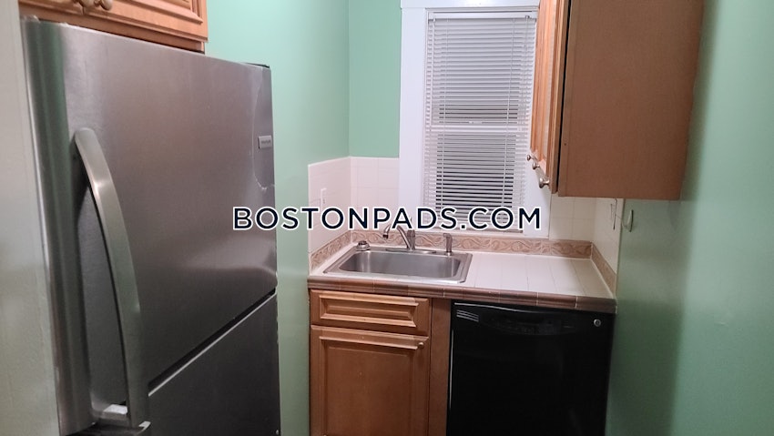 BOSTON - ROSLINDALE - 3 Beds, 1 Bath - Image 37