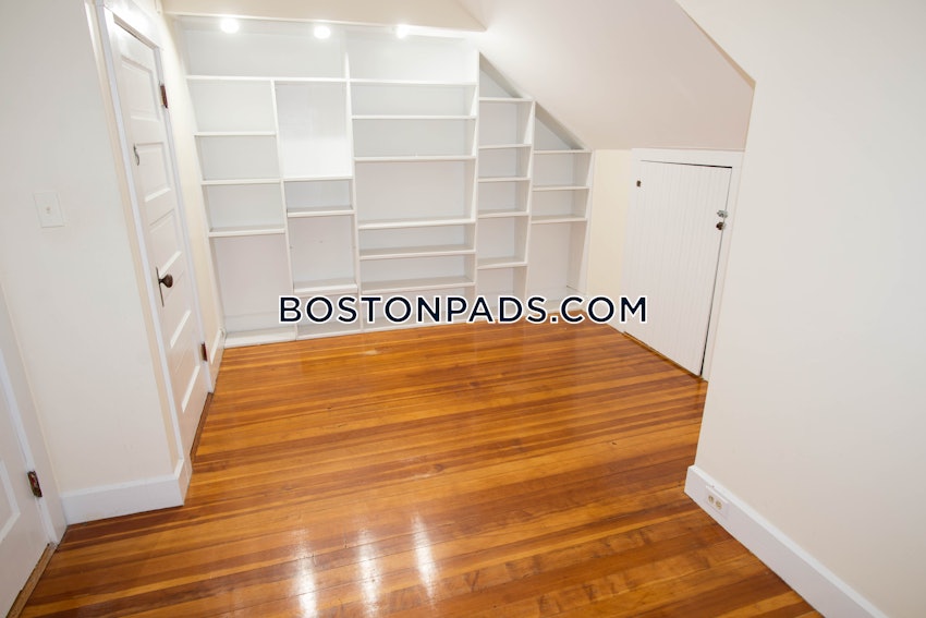 BOSTON - MISSION HILL - 1 Bed, 1 Bath - Image 9