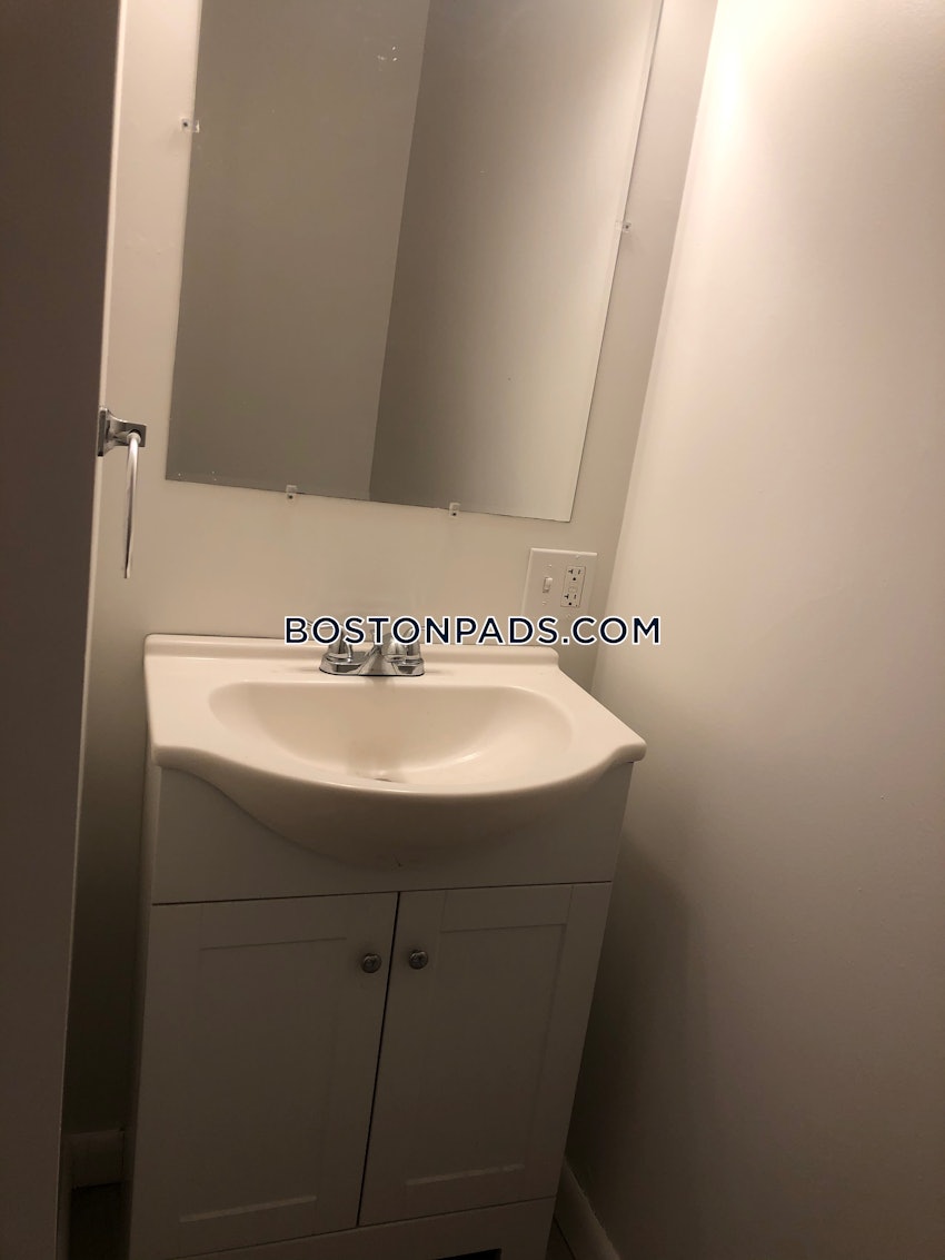 BOSTON - NORTH END - 1 Bed, 1 Bath - Image 25